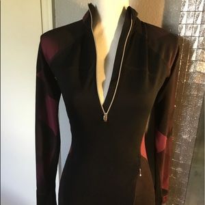 Long  sleeve zipped work out top